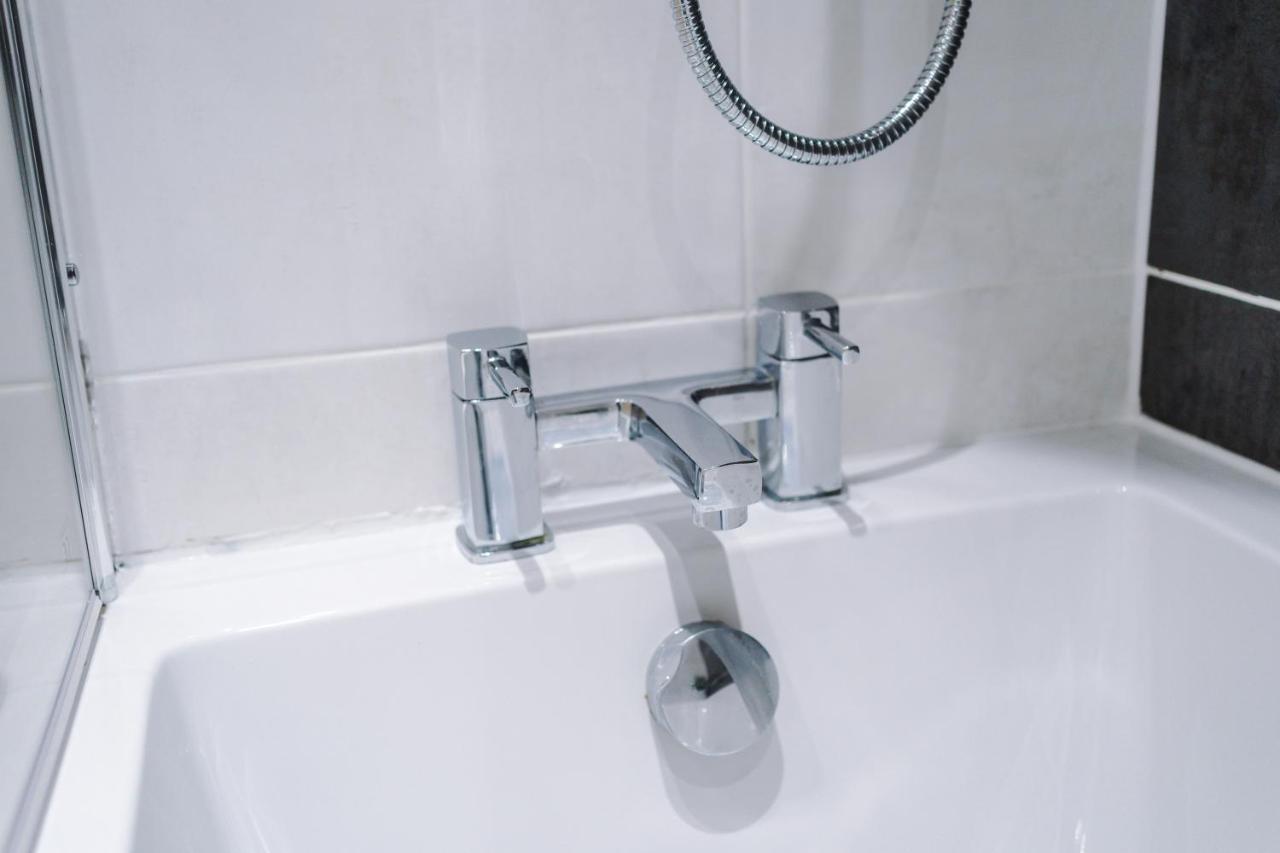 ✰Onpoint - Modern 2 Bed Apartment Close To Centre✰ Leeds  Exterior foto